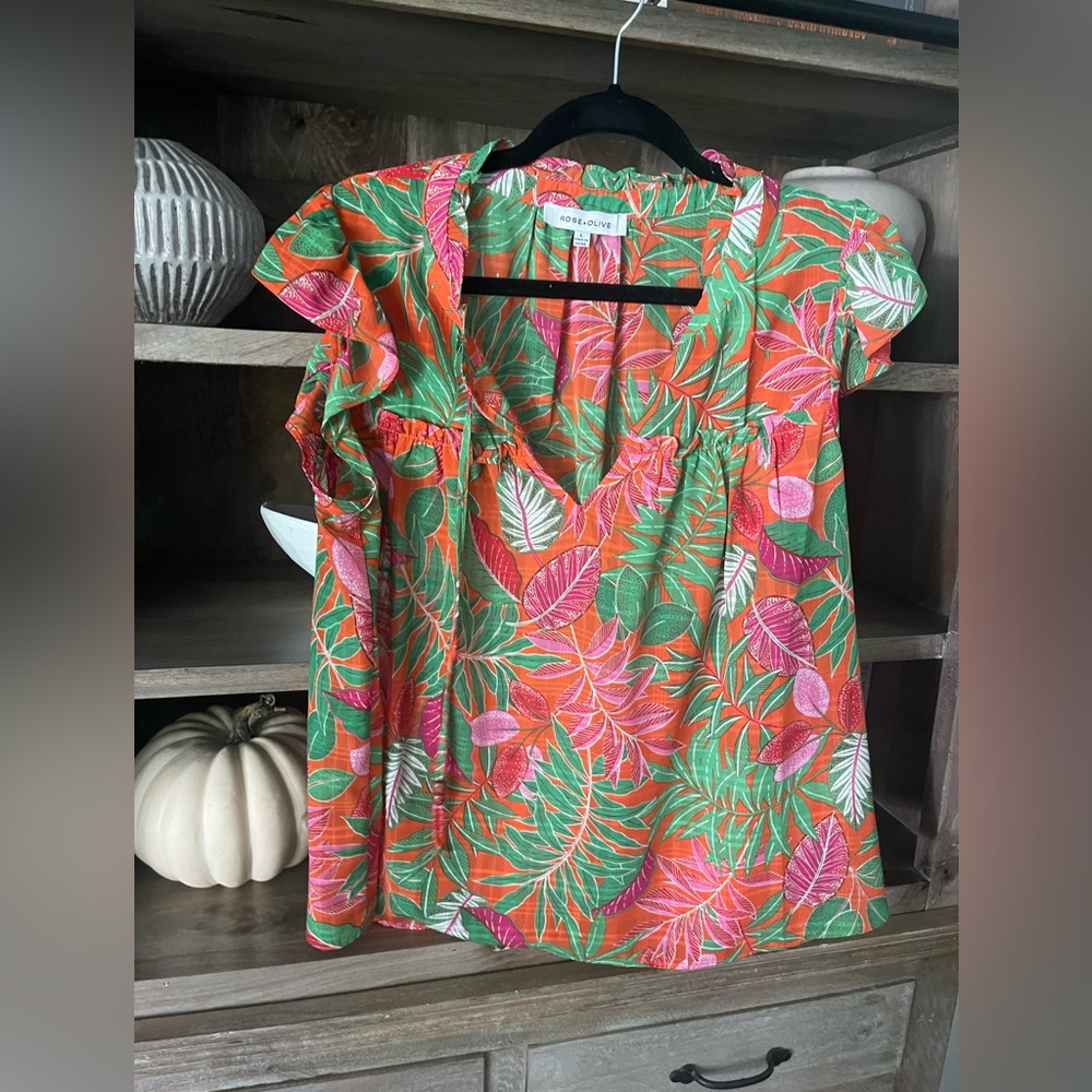 Rose and Olive tropical smocked top. Size Large. Never worn.